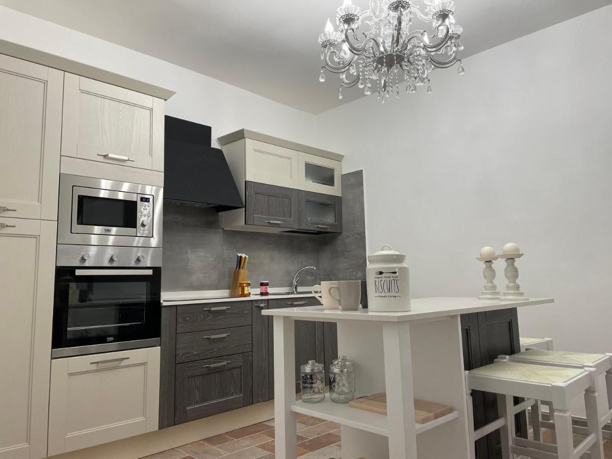 Luxury Villa Arianna Tarano 外观 照片