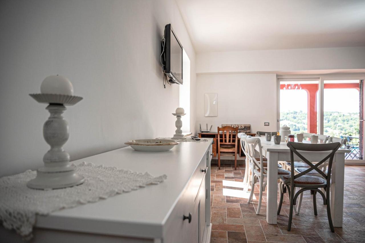 Luxury Villa Arianna Tarano 外观 照片